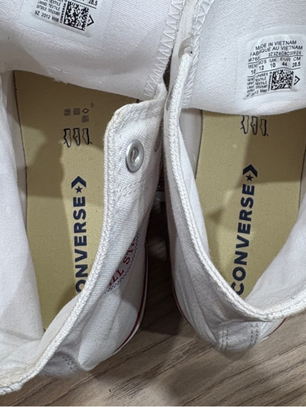 Converse White Canvas Low Top Sneakers with Navy Insole Logo men’s 10/women’s 12 - Picture 5 of 7
